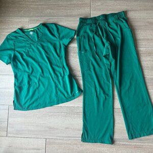 Healing Hands Emerald Green Scrub Set – Women’s Medium (Top & Bottom)